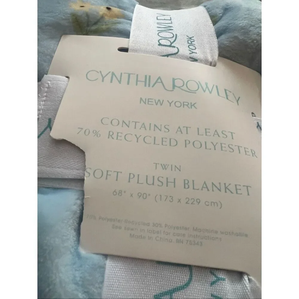 Cynthia Rowley New York Soft Plush Twin Size Easter Themed Blanket 68”x90” NEW